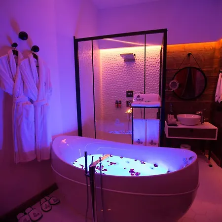 Cephanelik Butik Hotel Trabzon Buitenkant foto